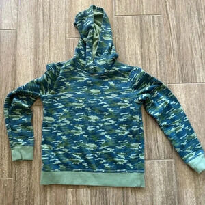 Boys Cozy Camo Hoodie Size Medium
8-10